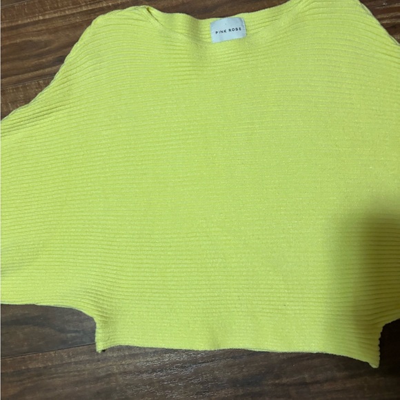 Pink rose, butter  yellow, small, trapped, oversized rib, wide sleeve sweater - Picture 6 of 7